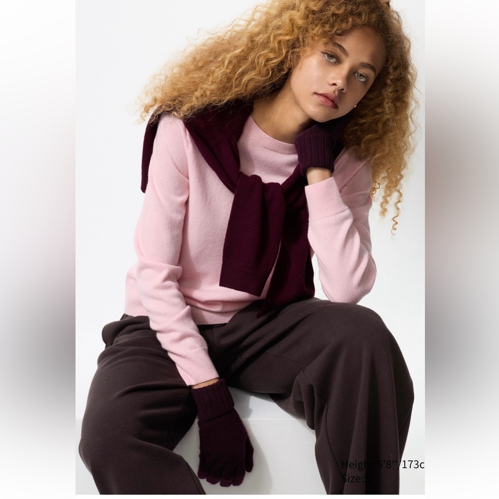 Uniqlo cashmere sweater size xsmall